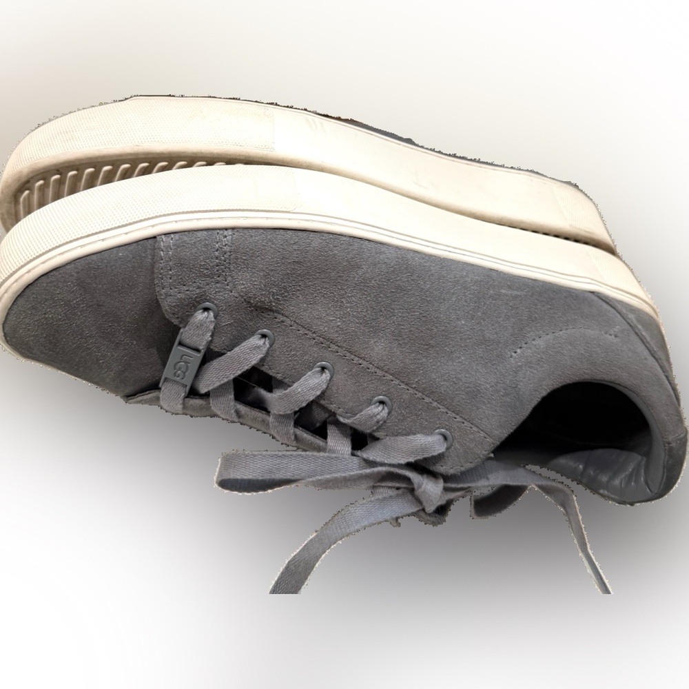 UGG Ladies Gray Suede Casual Sneakers UGG Women's Size: 9.5 40.5 Low Top - Picture 4 of 7